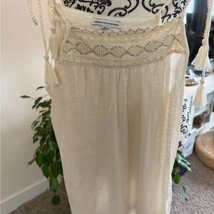 AMERICAN EAGLE - Outfitters Cream Embellished Top